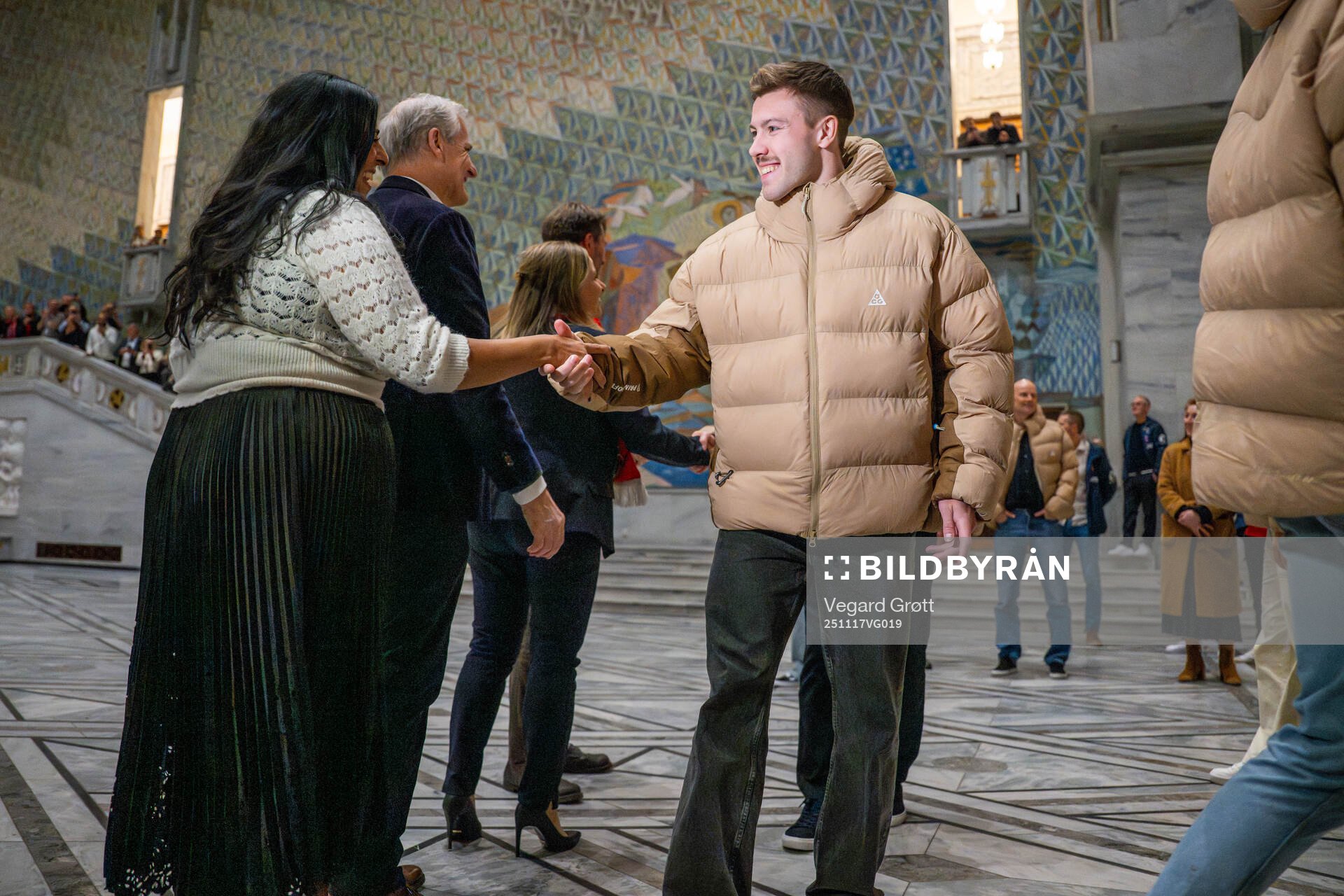 Fredrik André Bjørkan is being welcomed by Jonas Gahr
