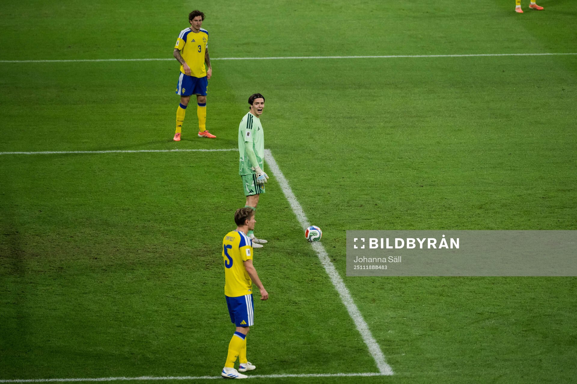 Victor Nilsson Lindelöf, goalkeeper Jacob Widell