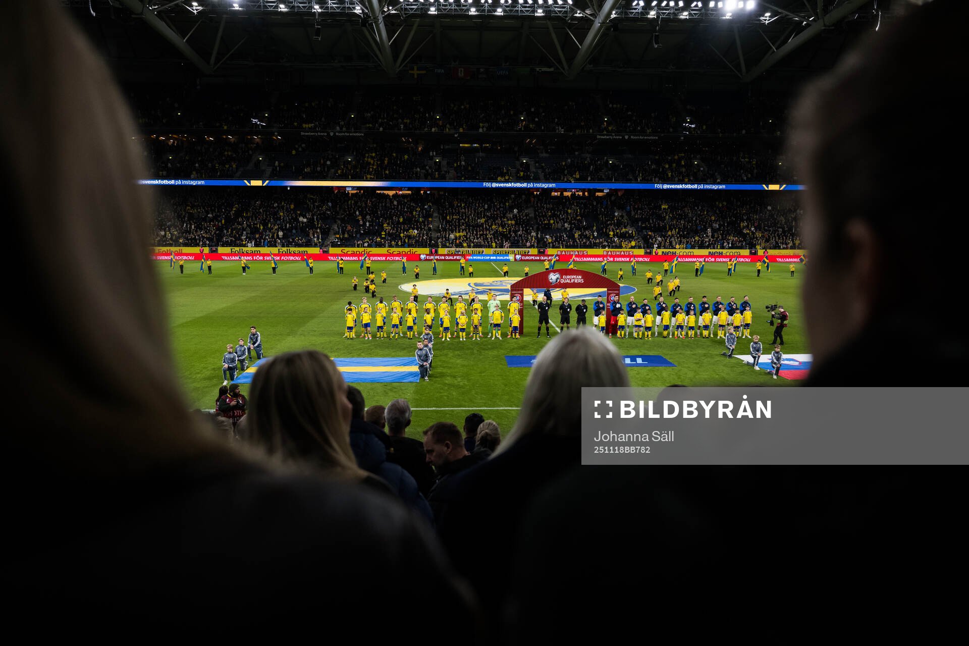 Players of Sweden and of Slovenia