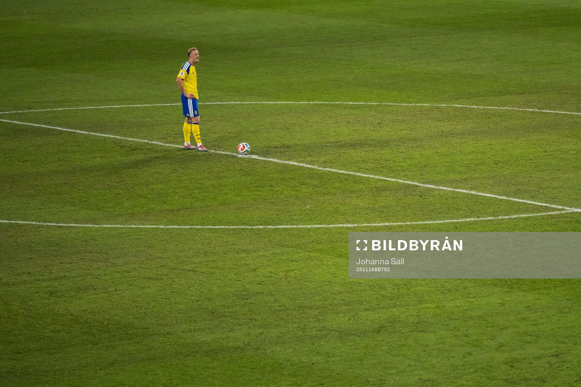 Isac Lidberg of Sweden looks dejected