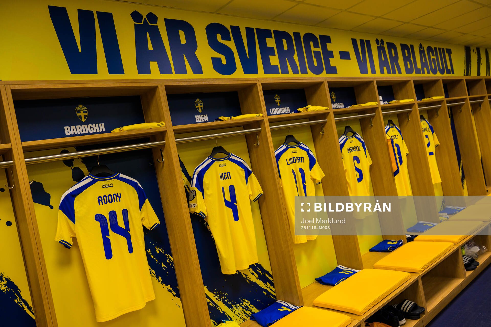 Jerseys of Roony Bardghji, Isak Hien, Gustav Lundgren,