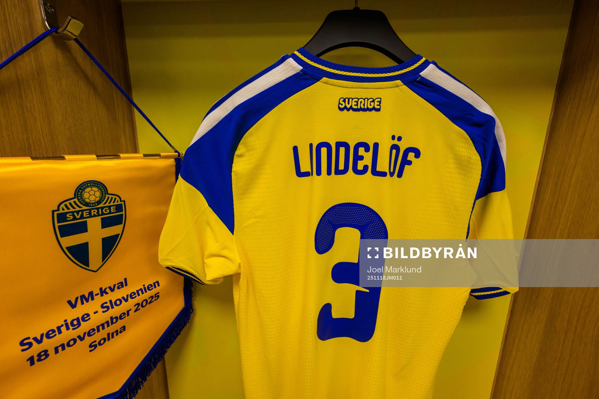 Jersey of Victor Nilsson Lindelöf in the dressing room of