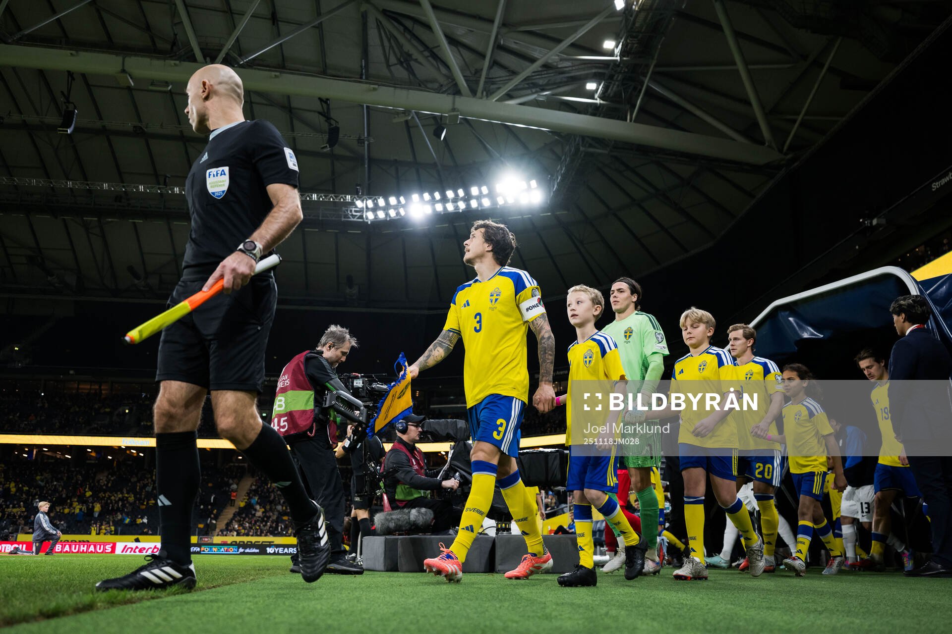 Victor Nilsson Lindelöf, goalkeeper Jacob Widell