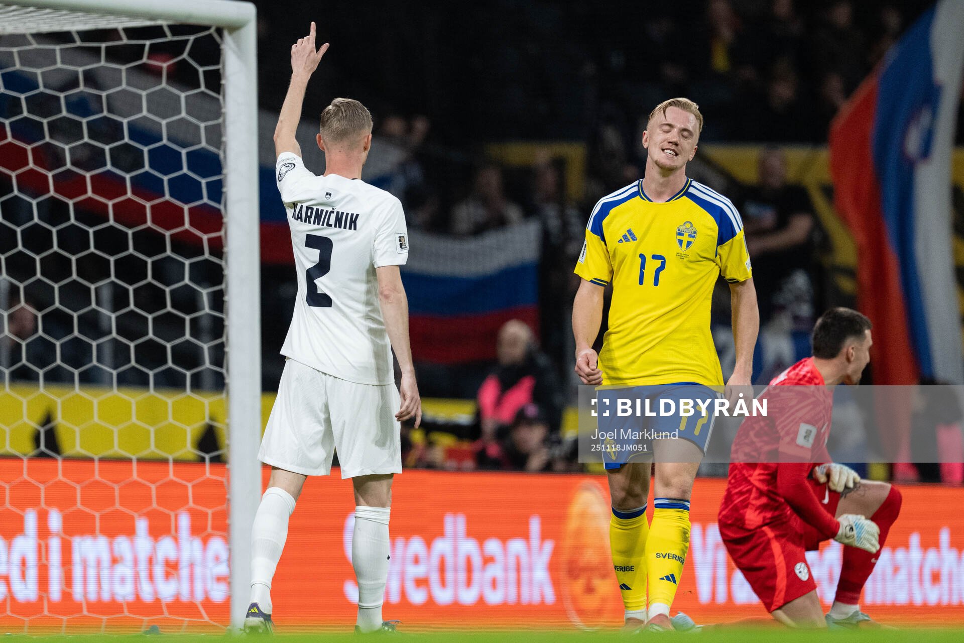 Gabriel Gudmundsson and Isac Lidberg of Sweden look dejected