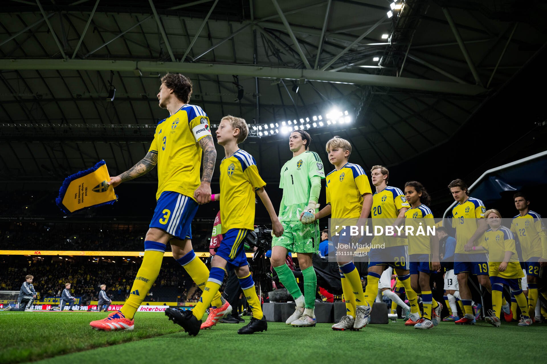 Victor Nilsson Lindelöf, goalkeeper Jacob Widell