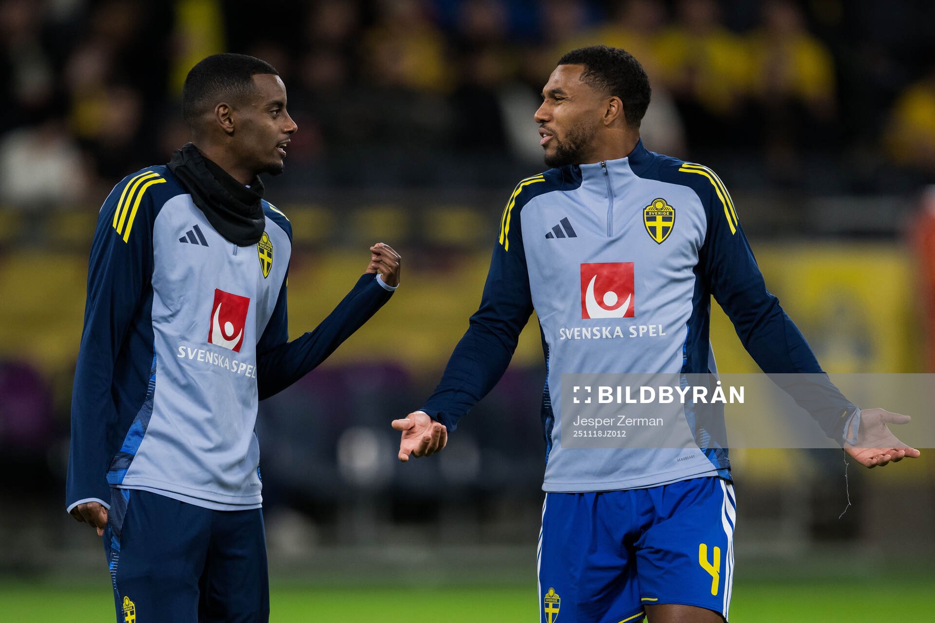 Alexander Isak and Isak Hien of Sweden