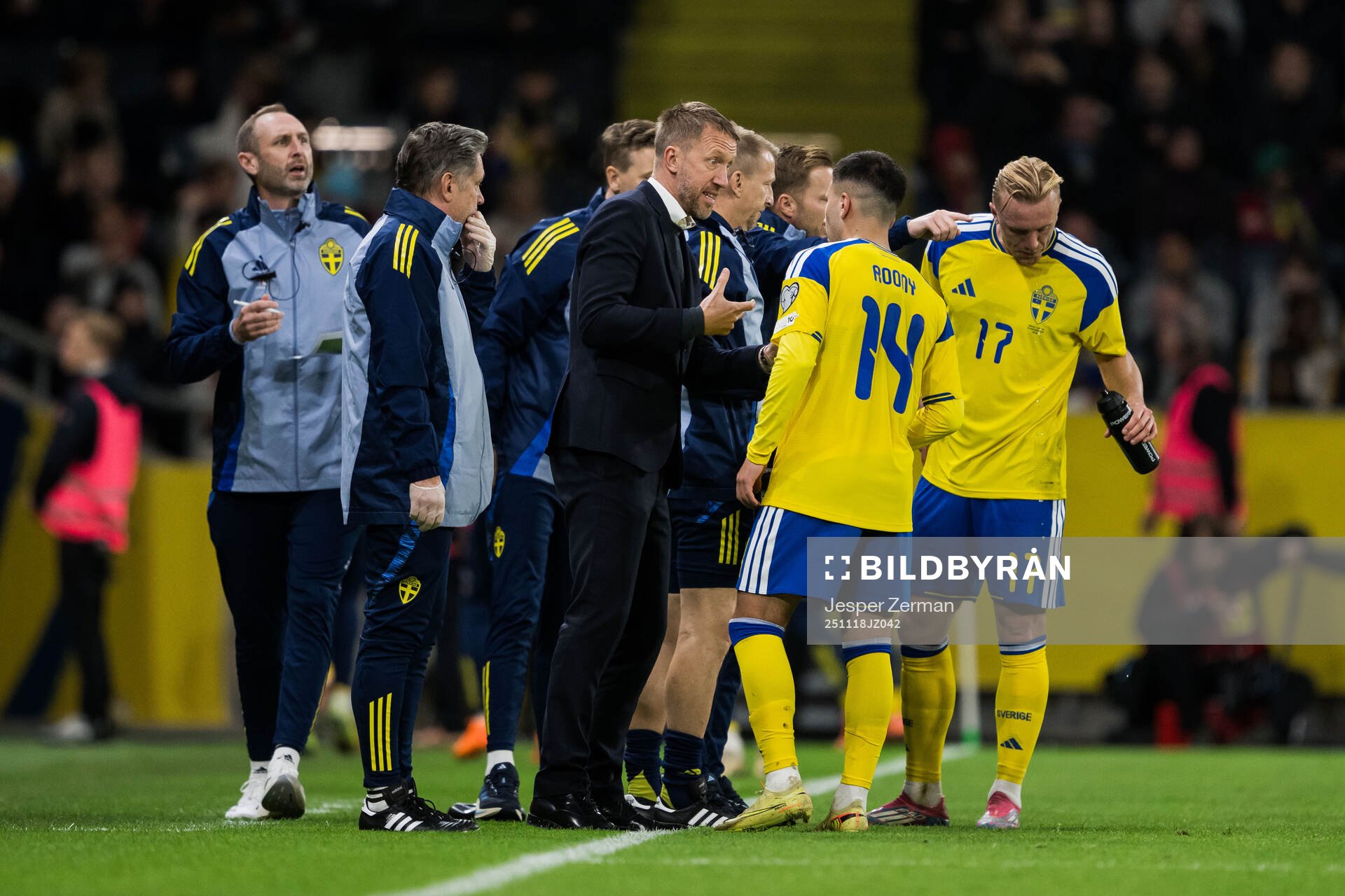 Head coach Graham Potter and Roony Bardghji of Sweden