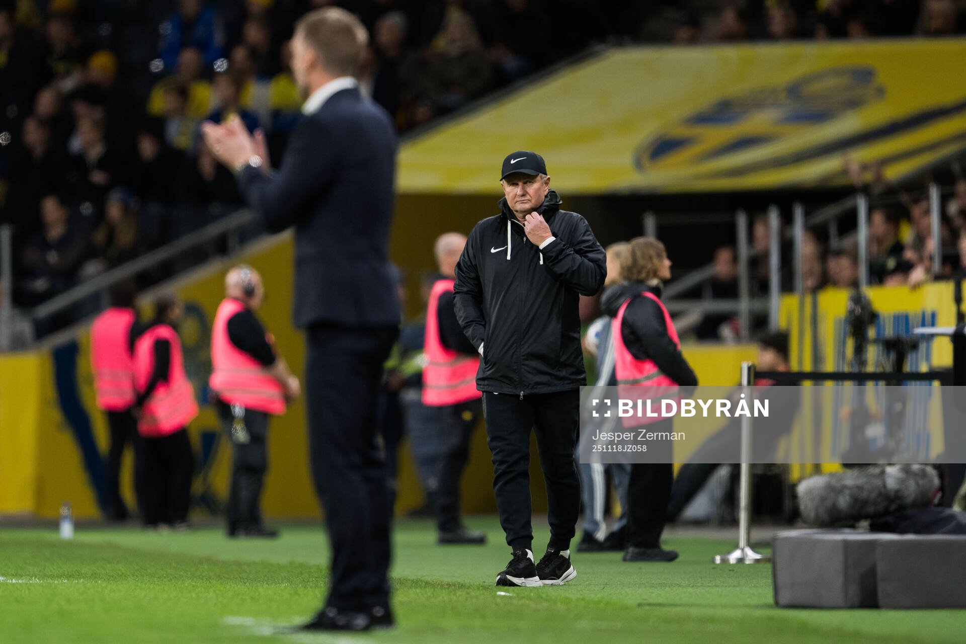 Head coach Matjaz Kek of Slovenia