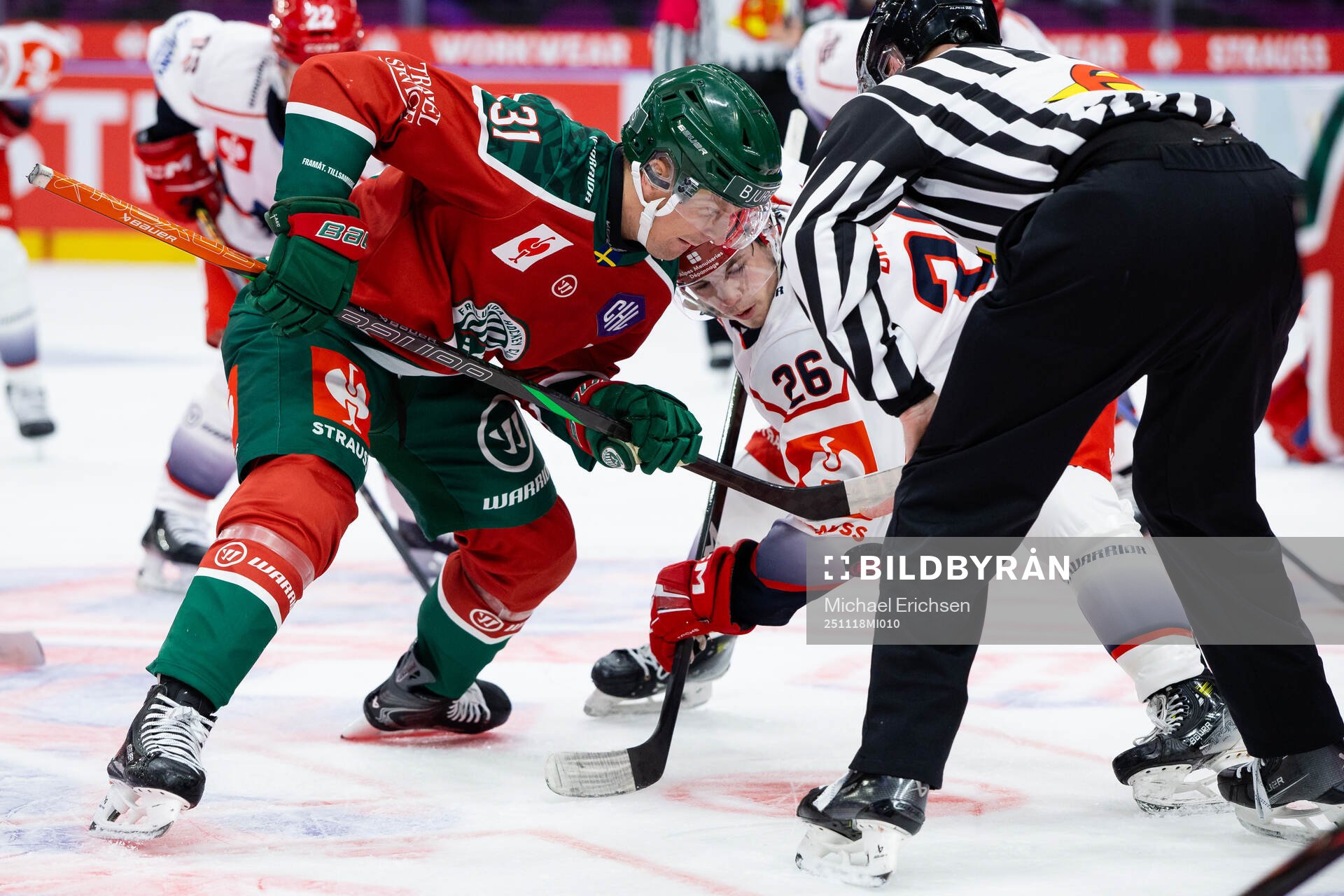 Nicklas Lasu of Frölunda and Matias Bachelet of Grenoble