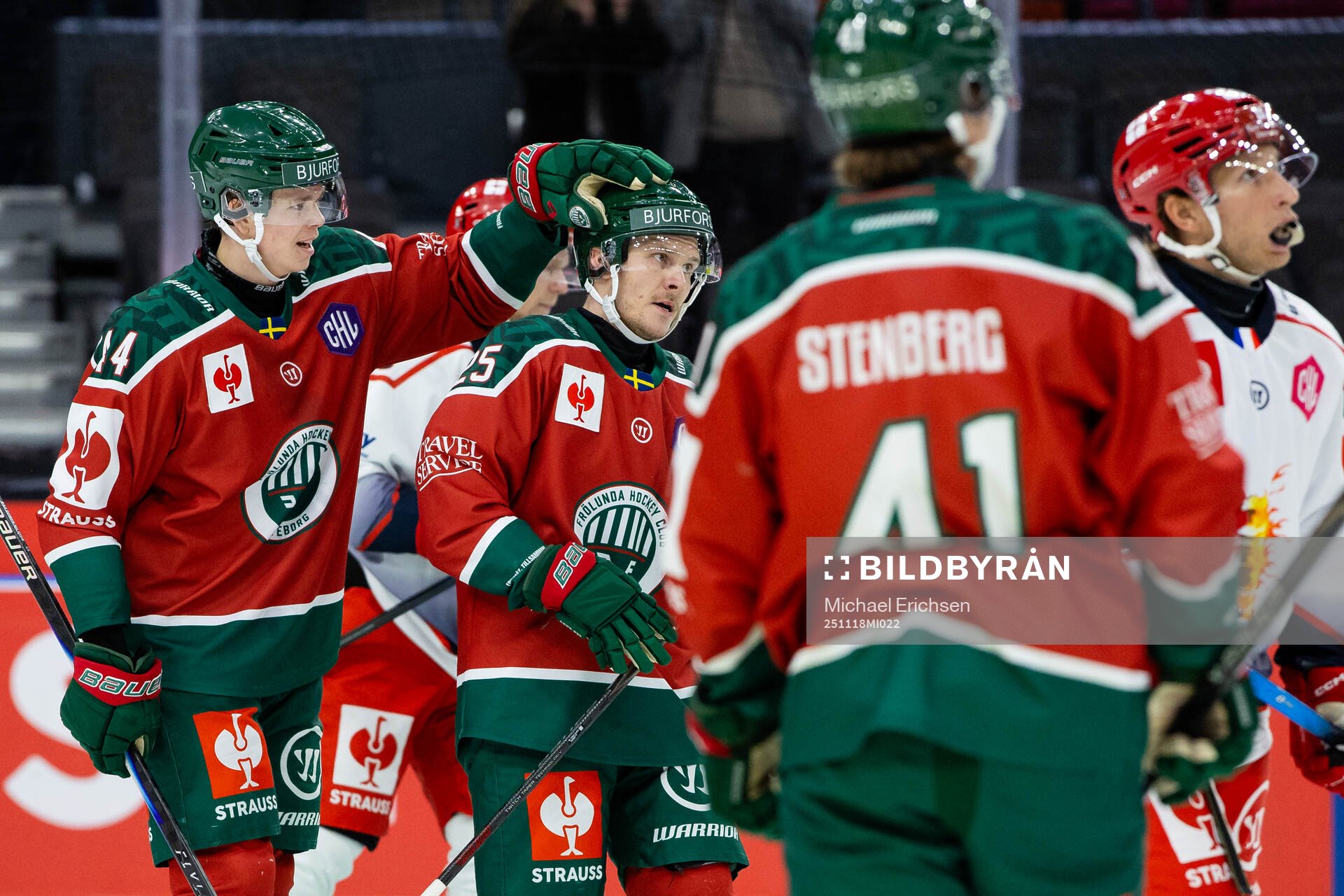 Arttu Ruotsalainen of Frölunda celebrates