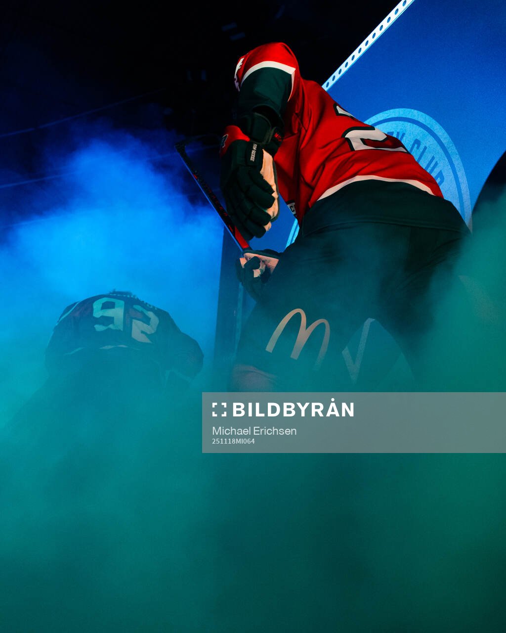 Filip Cederqvist and Isac Heens of Frölunda