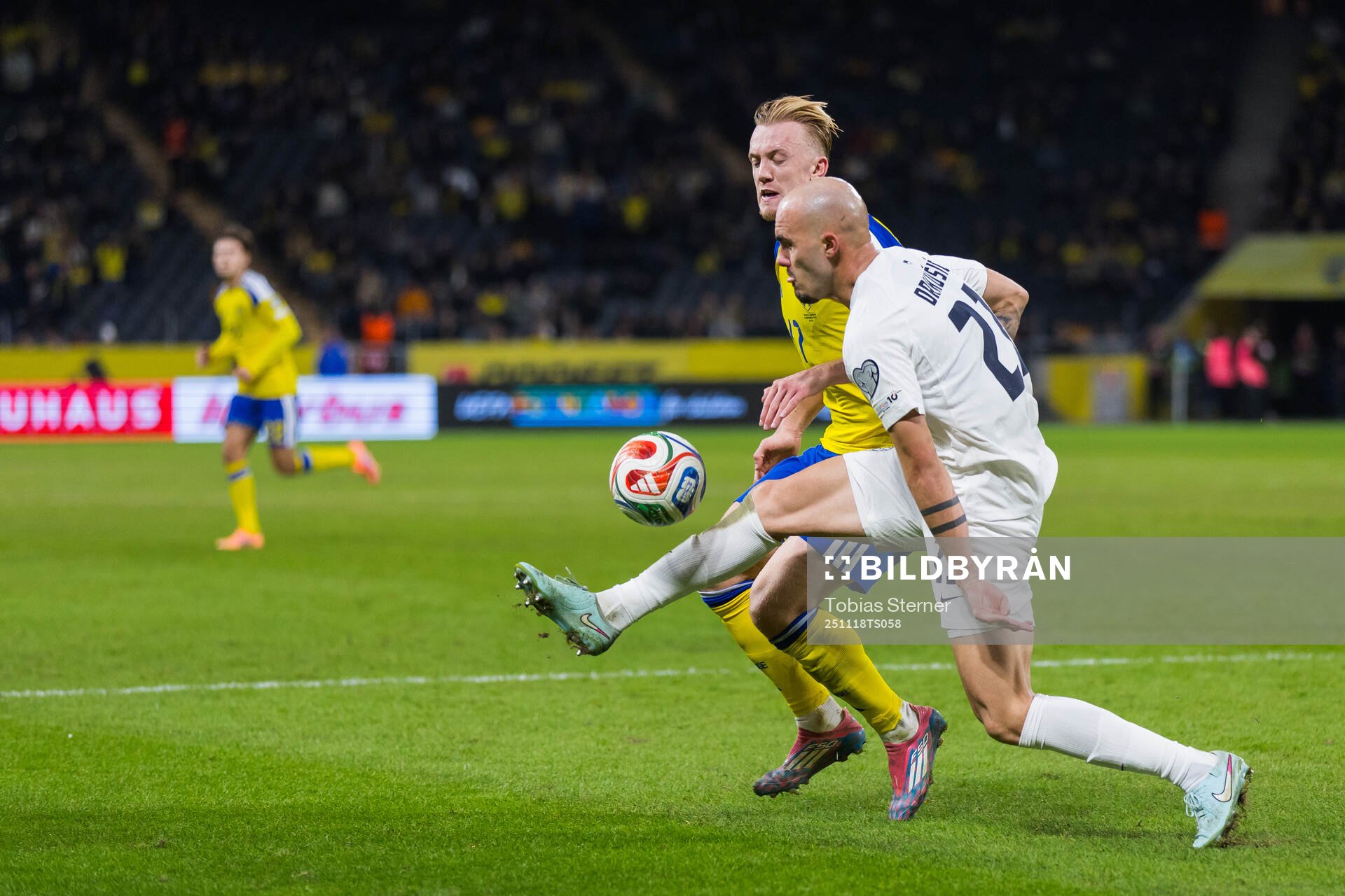 Isac Lidberg of Sweden and Vanja Drkusic of Slovenia