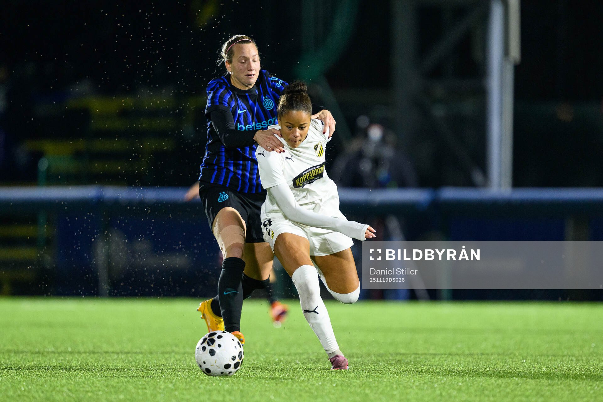 Irene Santi of Inter and Felicia Schröder of Häcken
