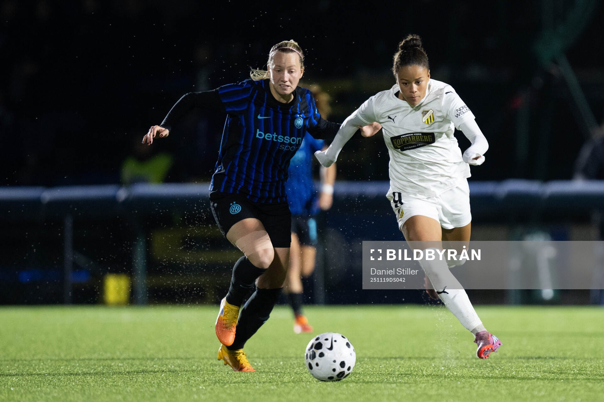 Irene Santi of Inter and Felicia Schröder of Häcken