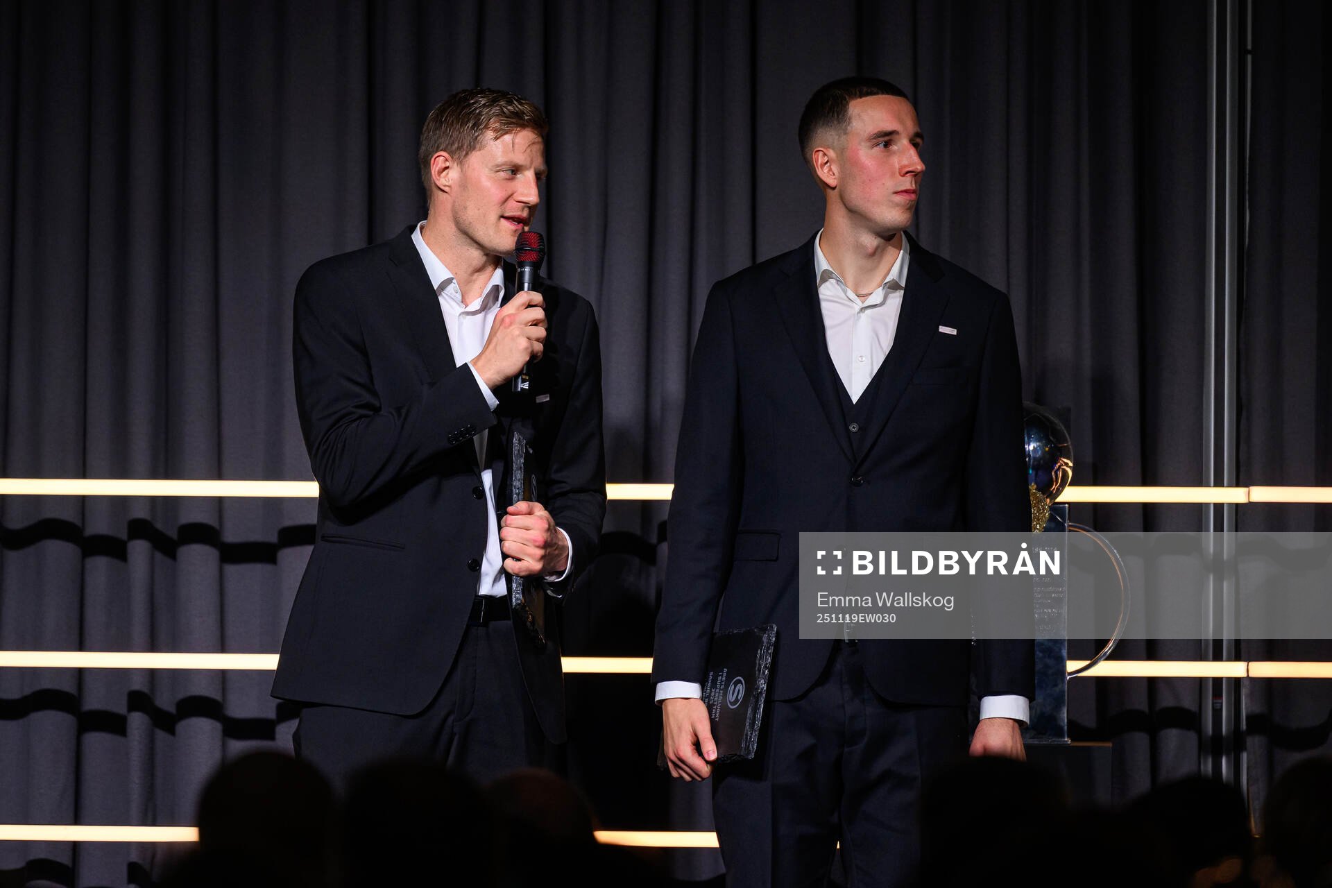 Kalmar FFs Lars Saetra och målvakt Samuel Brolin tar emot