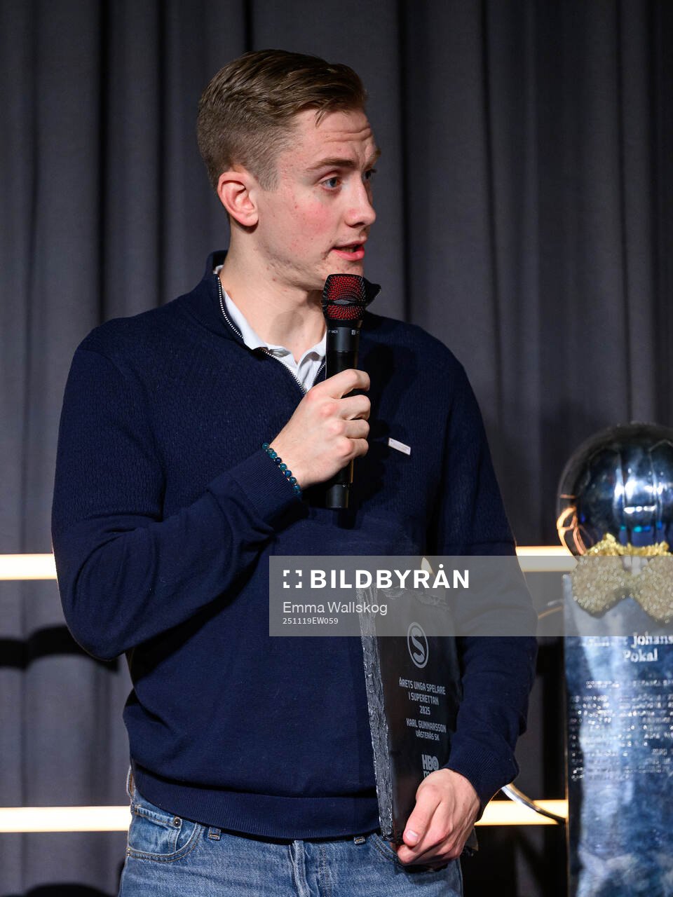 Västerås Karl Gunnarsson tar emot priset för Årets unga