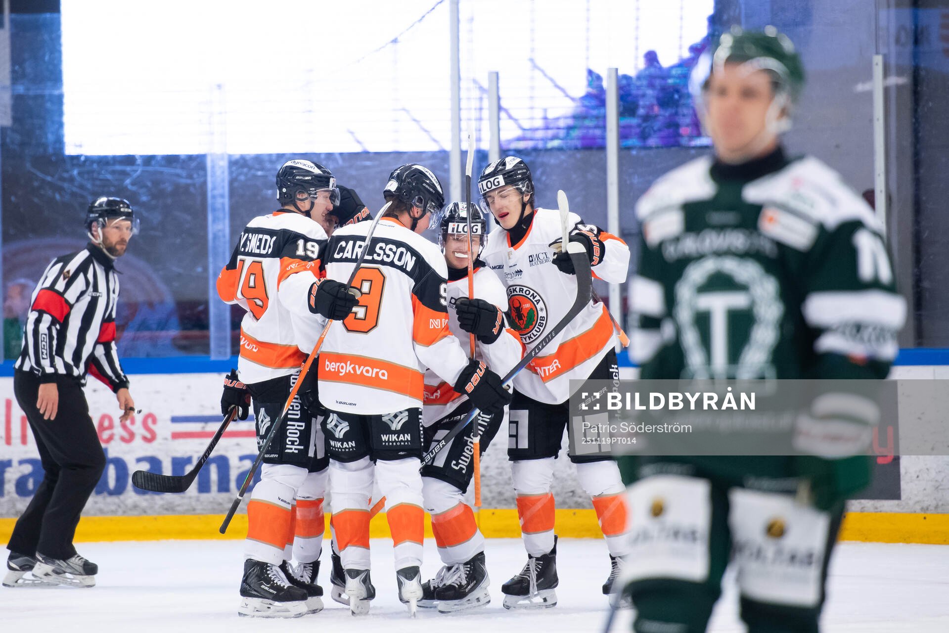 Karlskronas spelare jublar