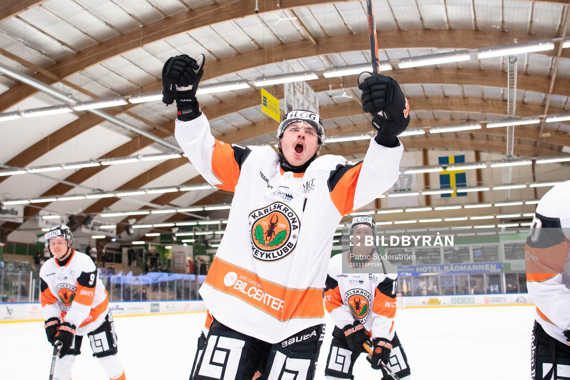 Karlskrona HKs Rasmus Olofsson jublar