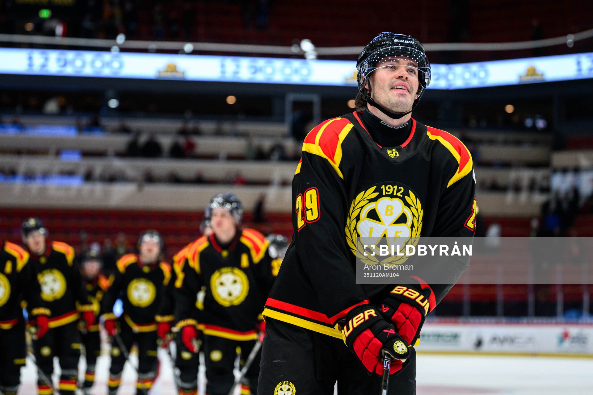 Brynäs Axel Andersson jublar