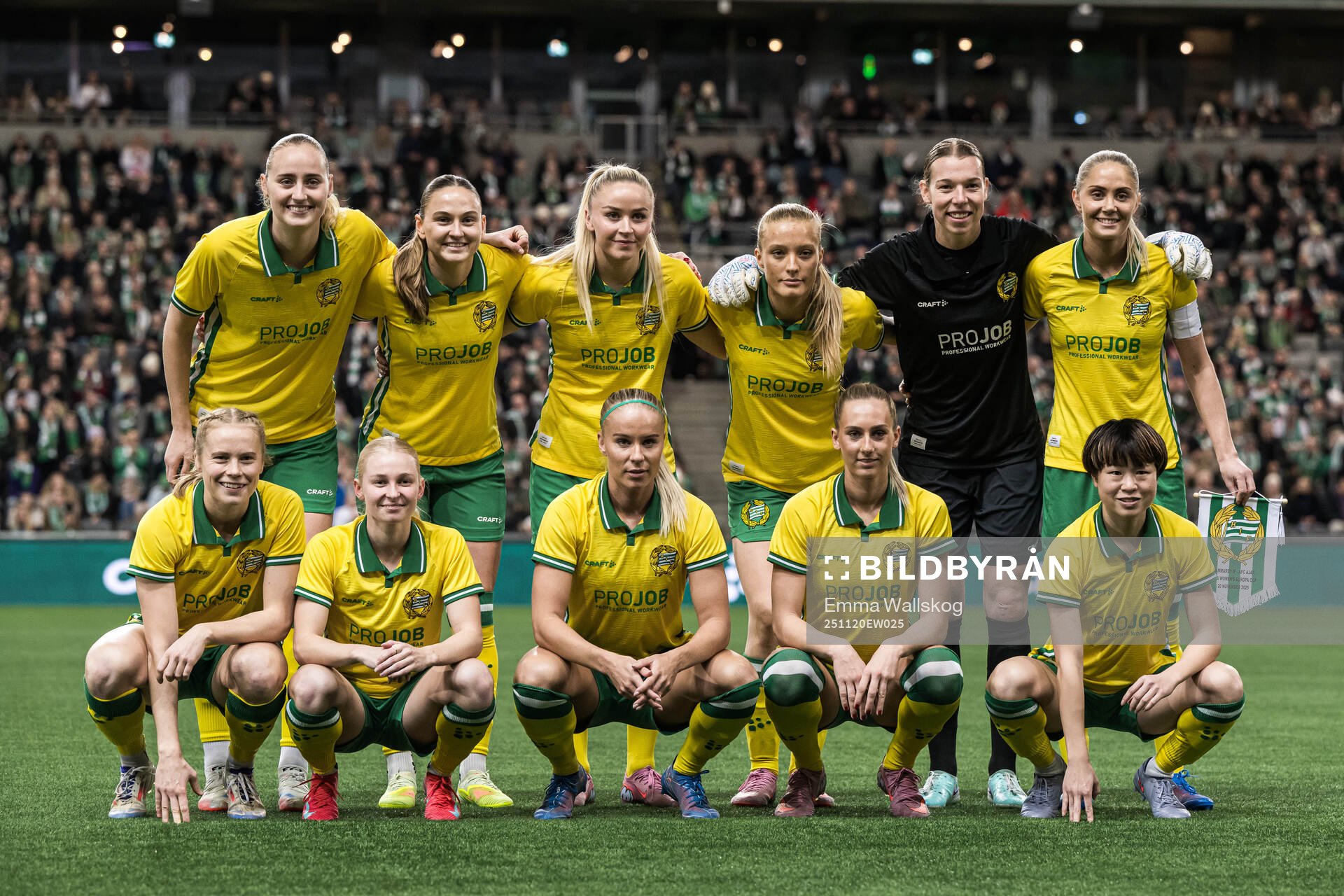 The starting eleven of of Hammarby pose for a team photo