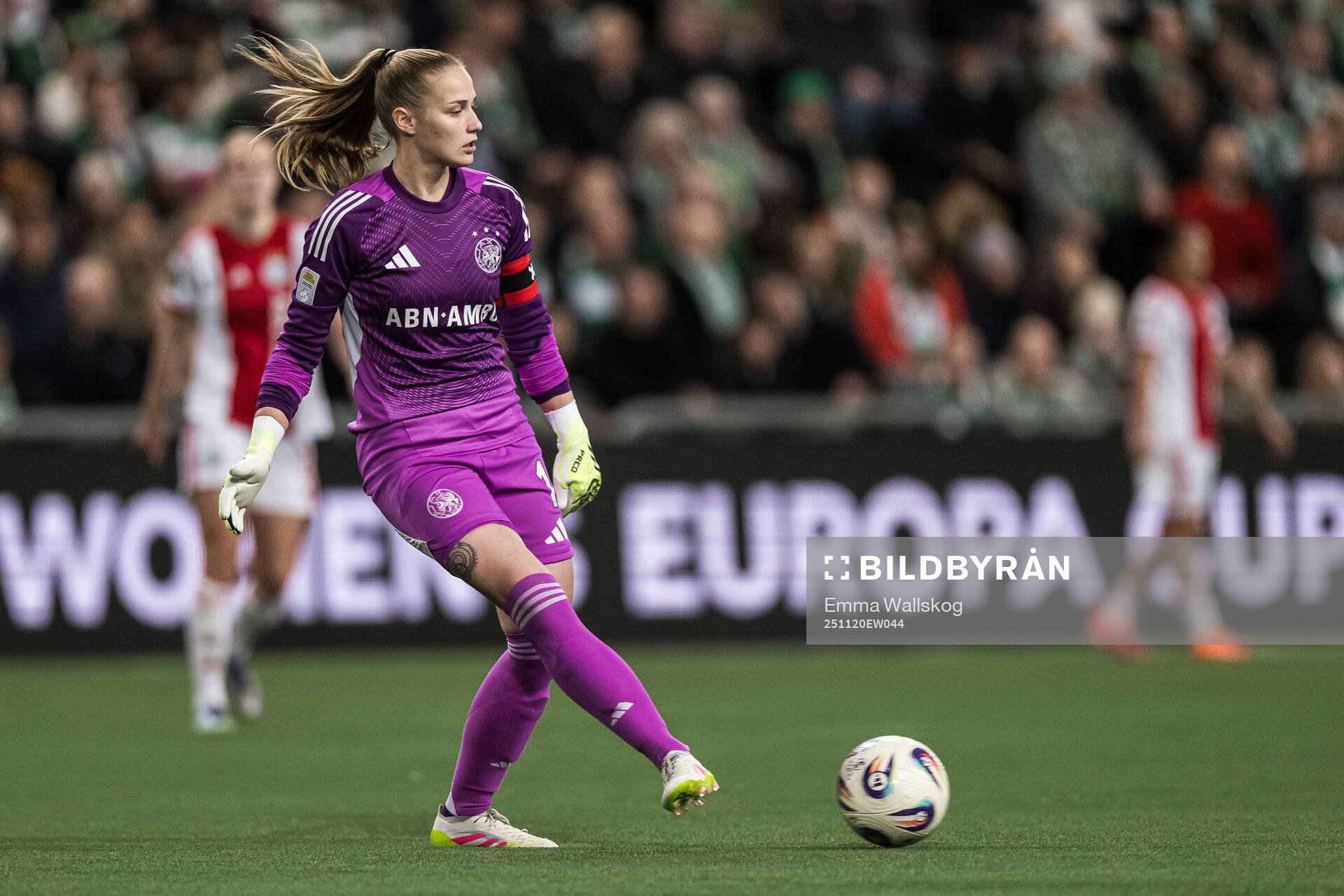 Goalkeeper Regina van Eijk of Ajax
