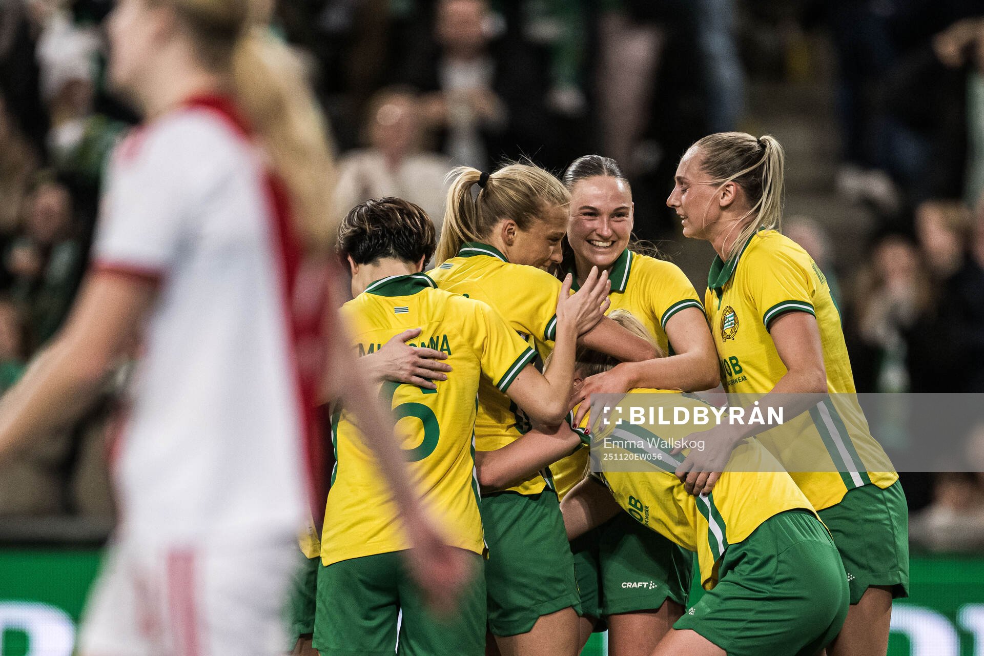 Smilla Holmberg, Vilde Hasund, Ellen Wangerheim and Anna