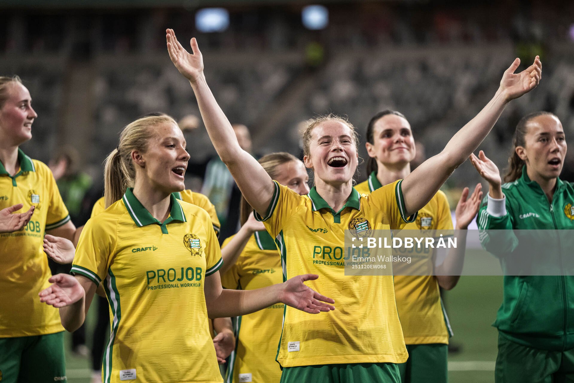 Smilla Holmberg and Julie Blakstad of Hammarby celebrates