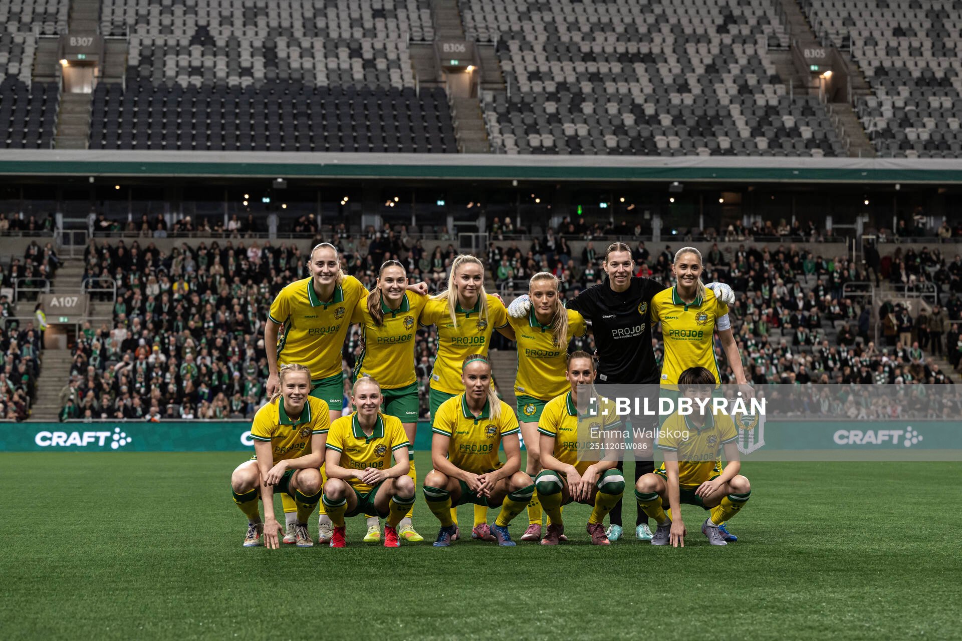 The starting eleven of of Hammarby pose for a team photo