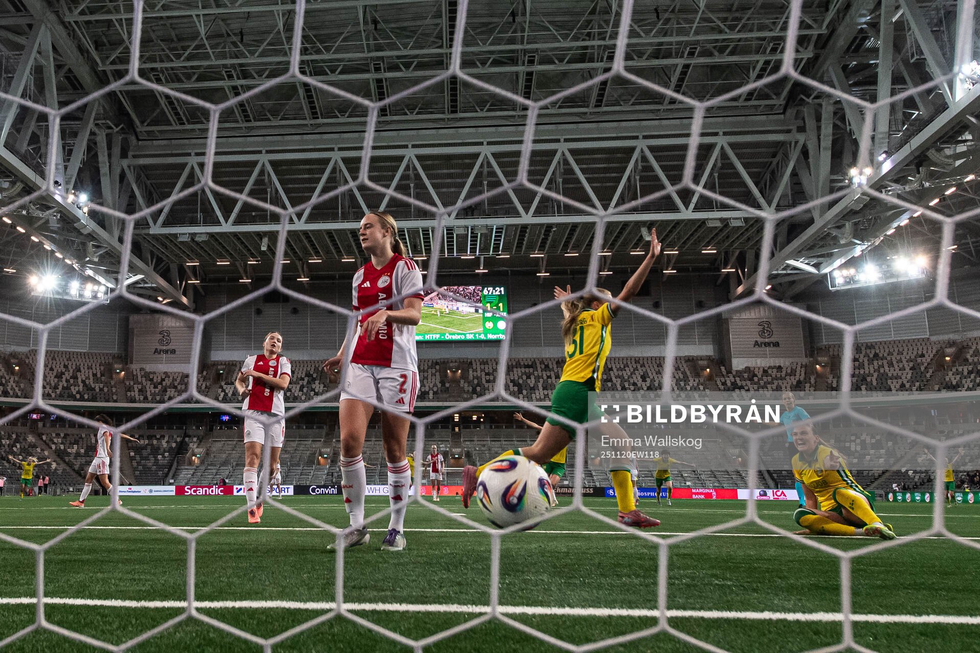 Smilla Holmberg of Hammarby celebrates