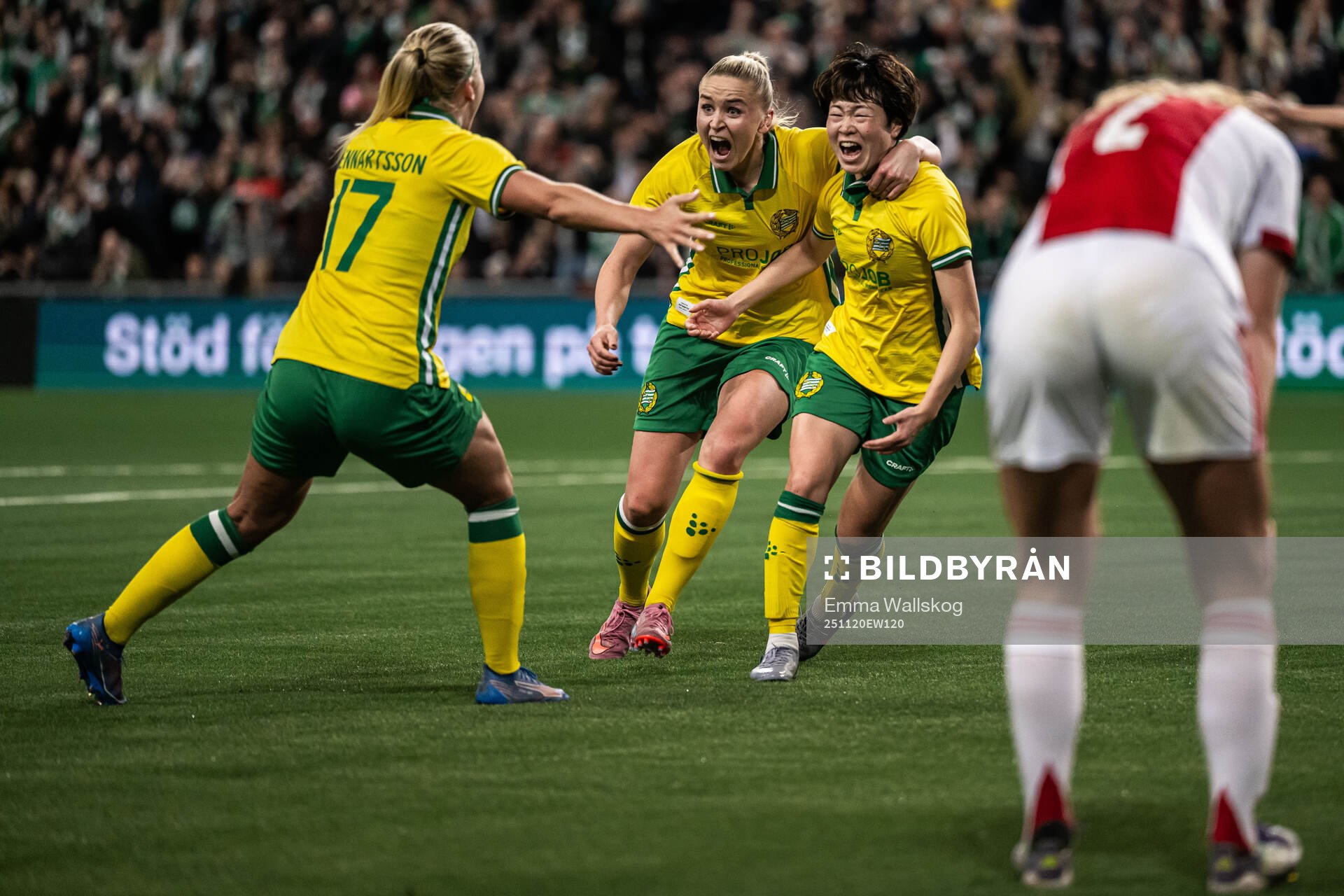 Asato Miyagawa of Hammarby celebrates with Stina