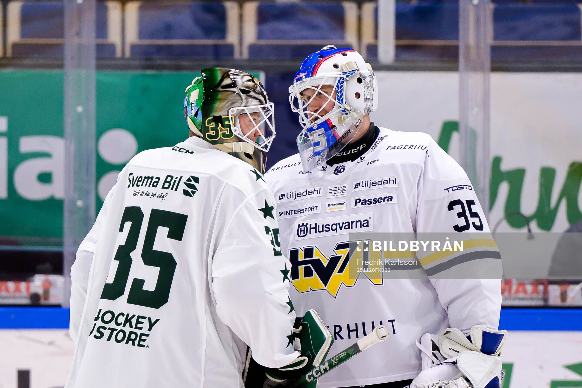 Färjestads målvakt Melker Thelin och HV71s målvakt Olof