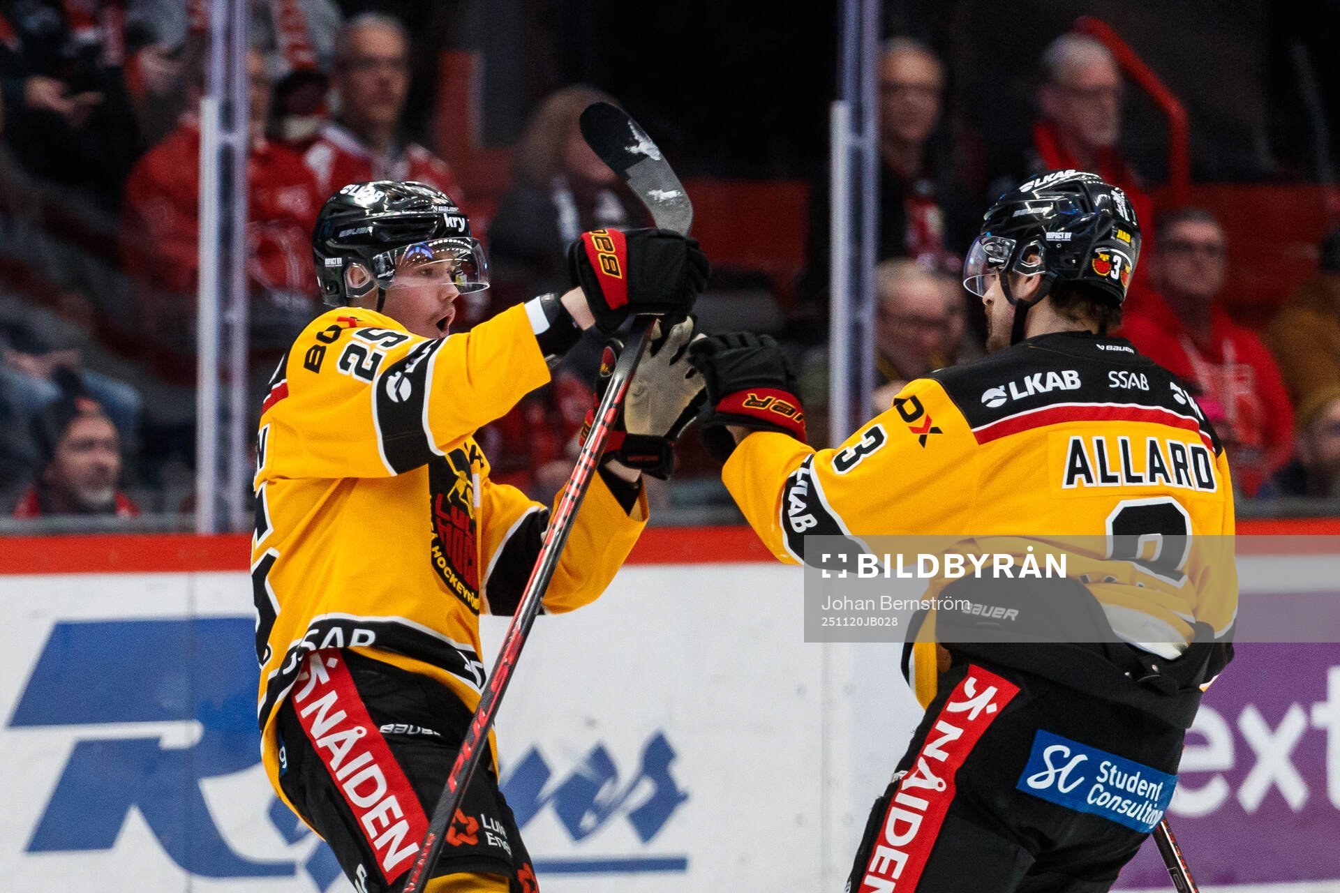 Luleås Filip Eriksson och Frederic Allard jublar