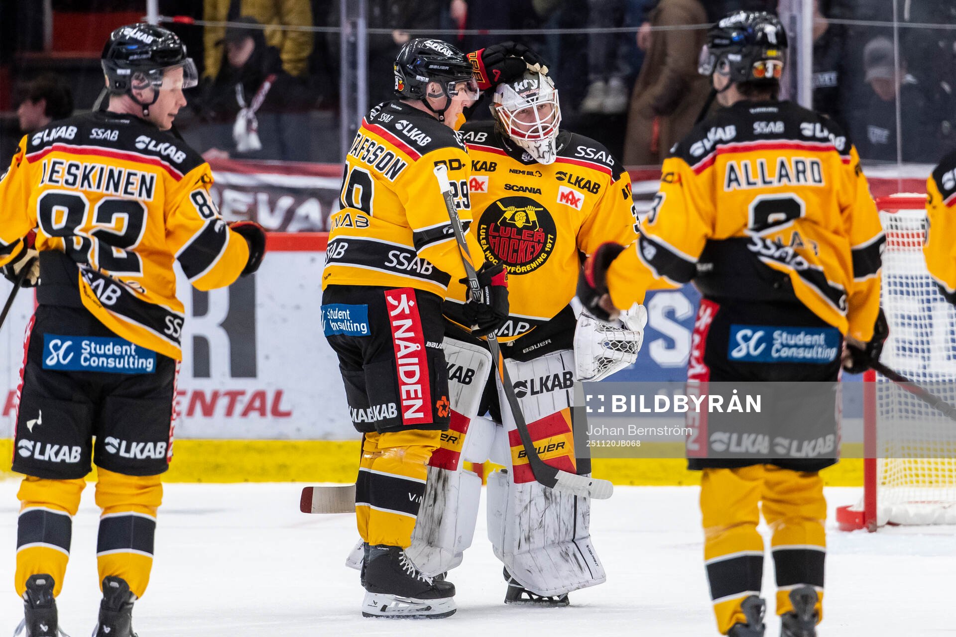 Jubel hos Luleås målvakt Joel Lassinantti