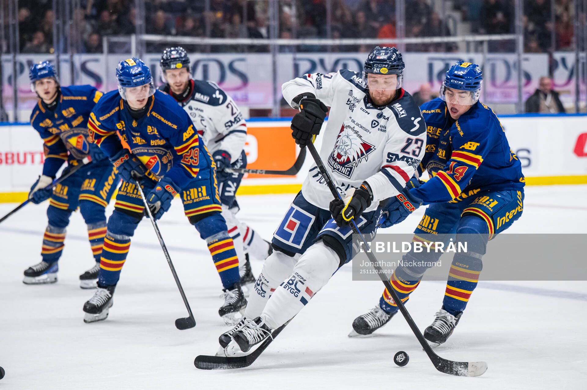 Linköpings Robin Kovacs och Djurgårdens Anton Frondell