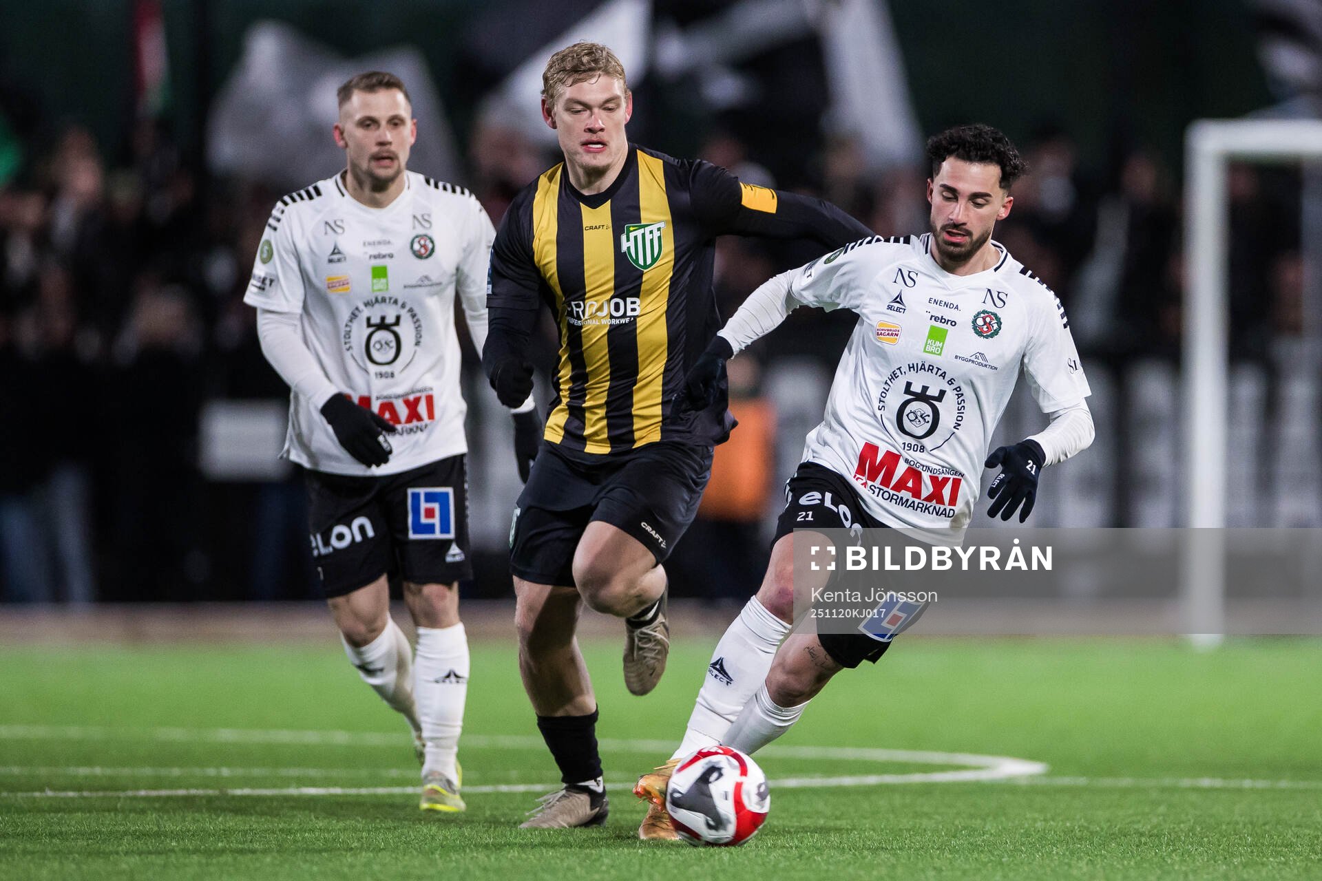 Hammarby TFFs William Axelsson Tervonen och Örebros Simon
