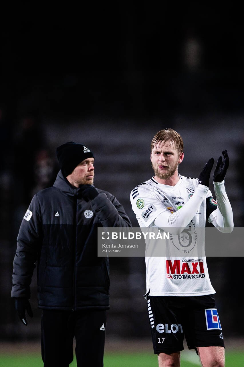 Örebros tränare Patrik Haginge och Karl Holmberg deppar
