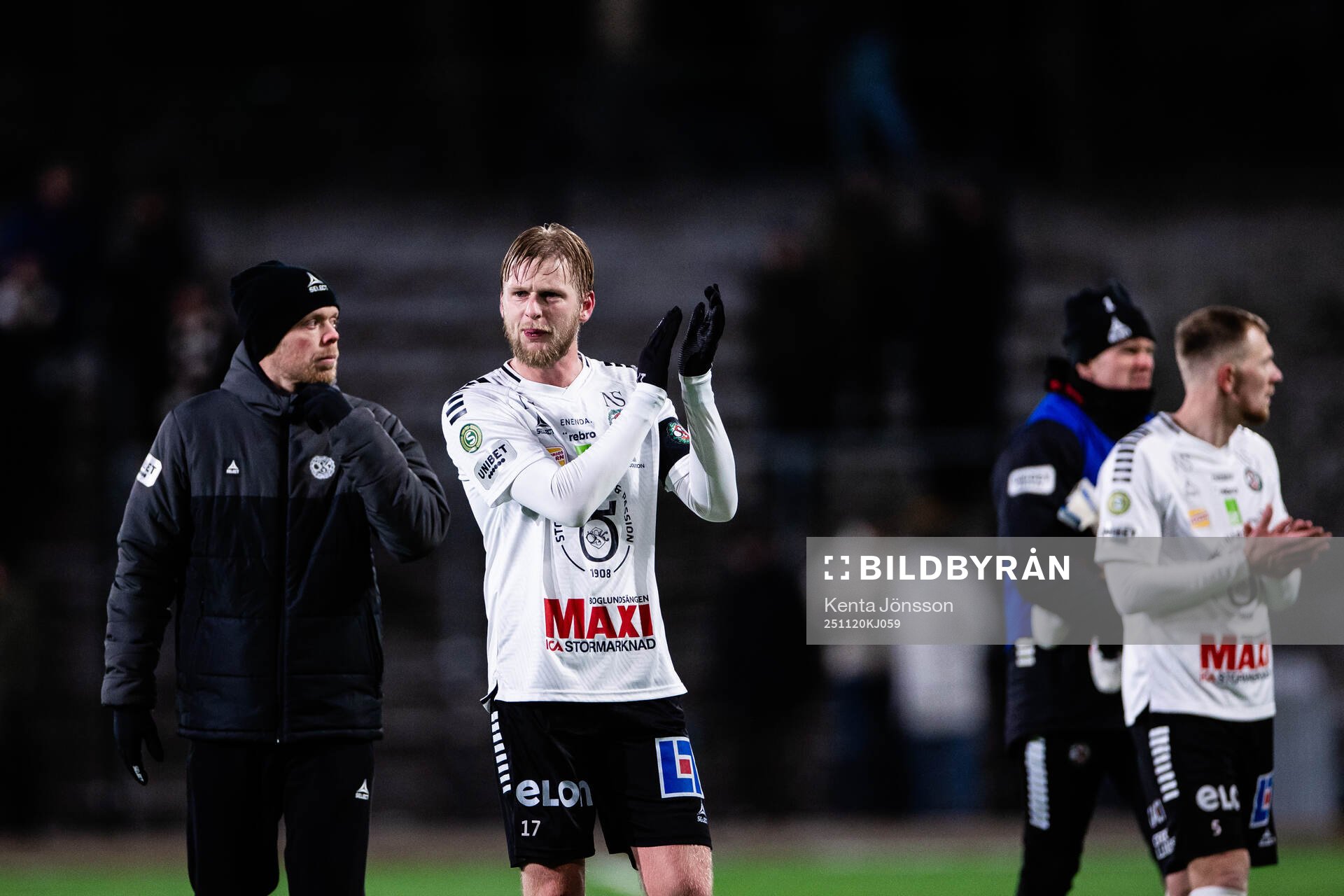 Örebros tränare Patrik Haginge och Karl Holmberg deppar