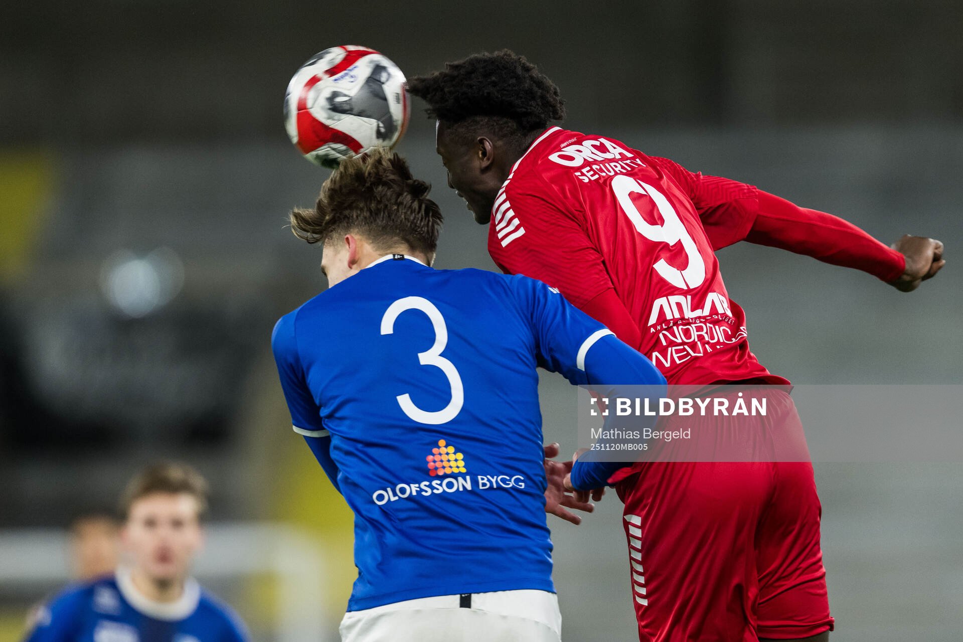 Norrby IFs Johannes Engvall och Utsiktens Mass Modou Sise