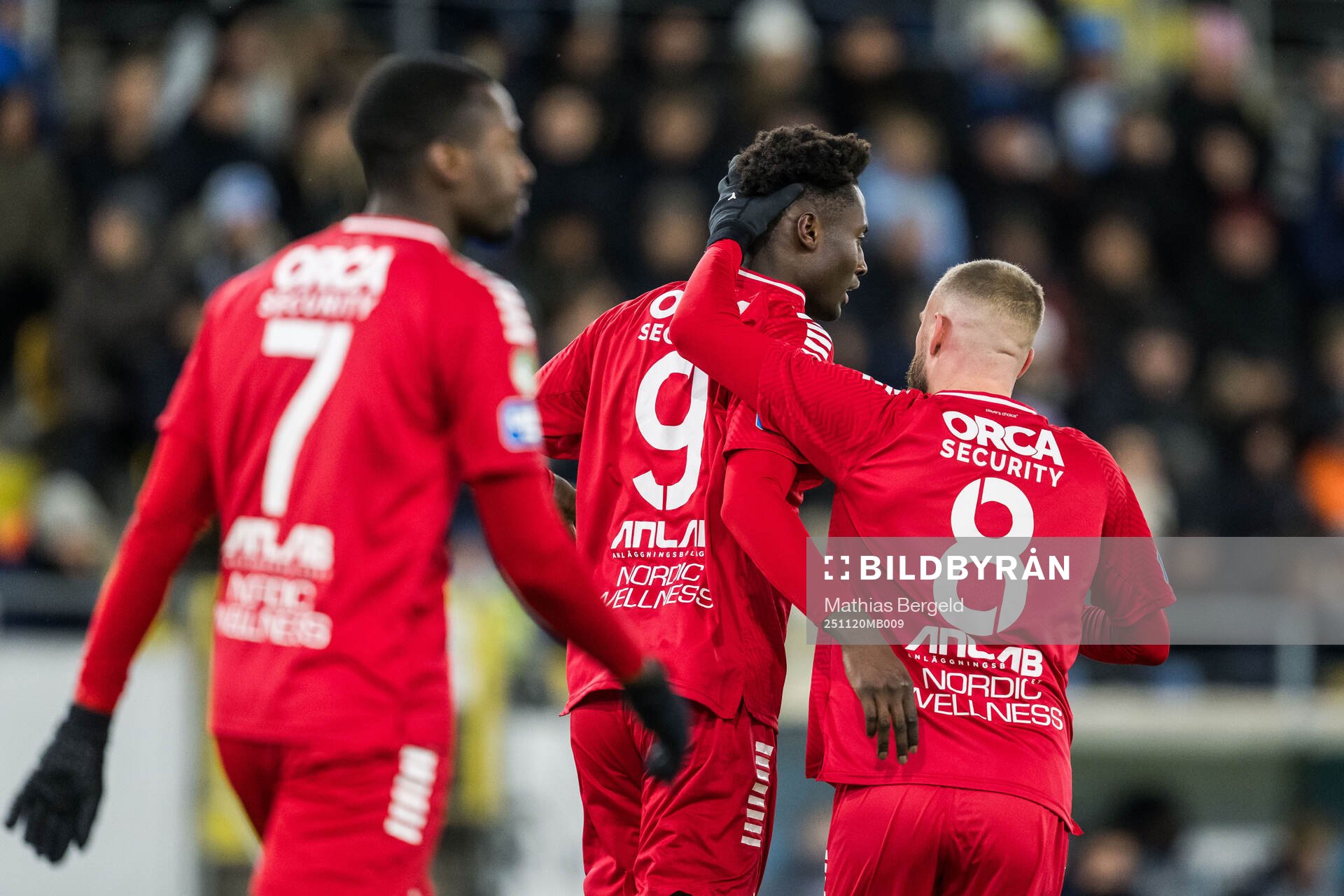 Utsiktens Mass Modou Sise och Alexander Faltsetas jublar