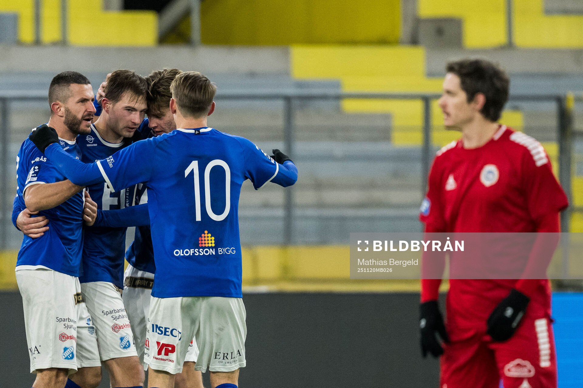 Norrby IFs Linus Dahl och Jamie Bichis jublar