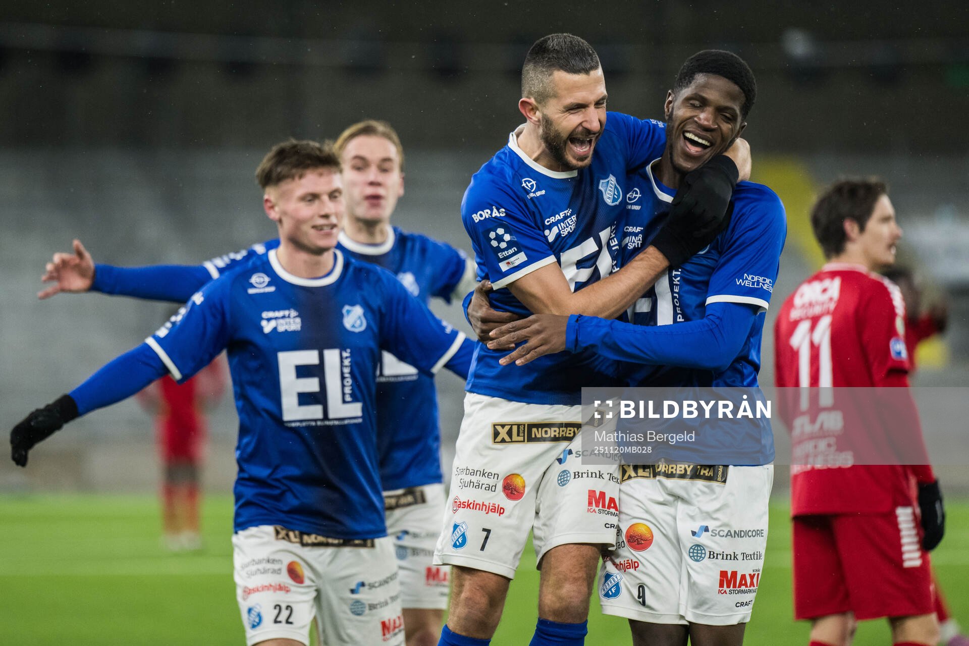 Norrby IFs Alen Krasnici och Chisomnazu Chika Chidi jublar