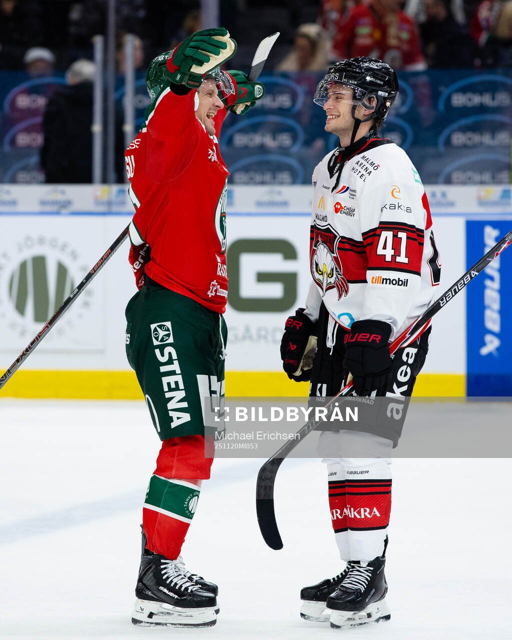 Frölundas Nicklas Lasu kramar om till Malmö Redhawks