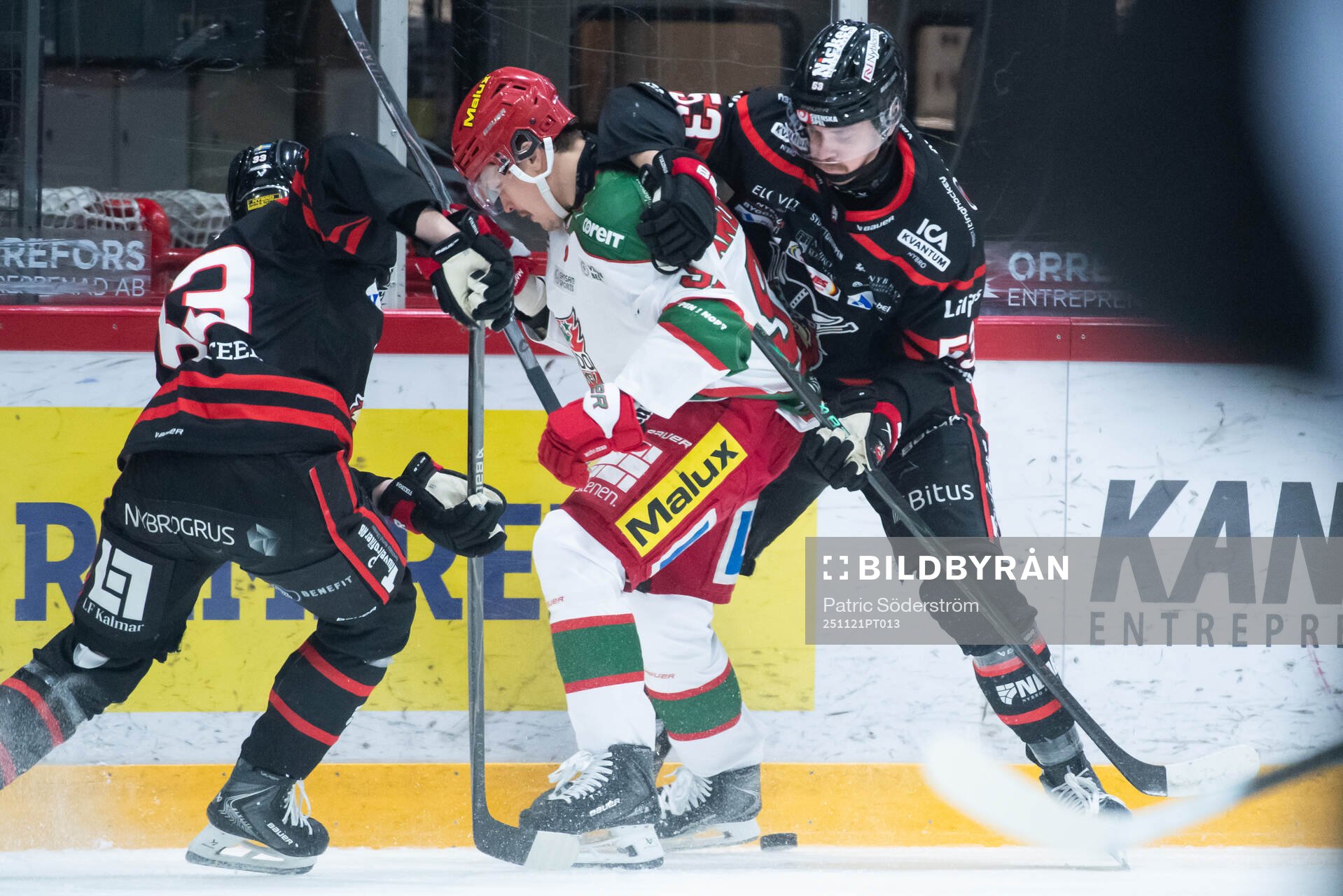 Modos Linus Andersson och Nybro Vikings Jesper Mångs