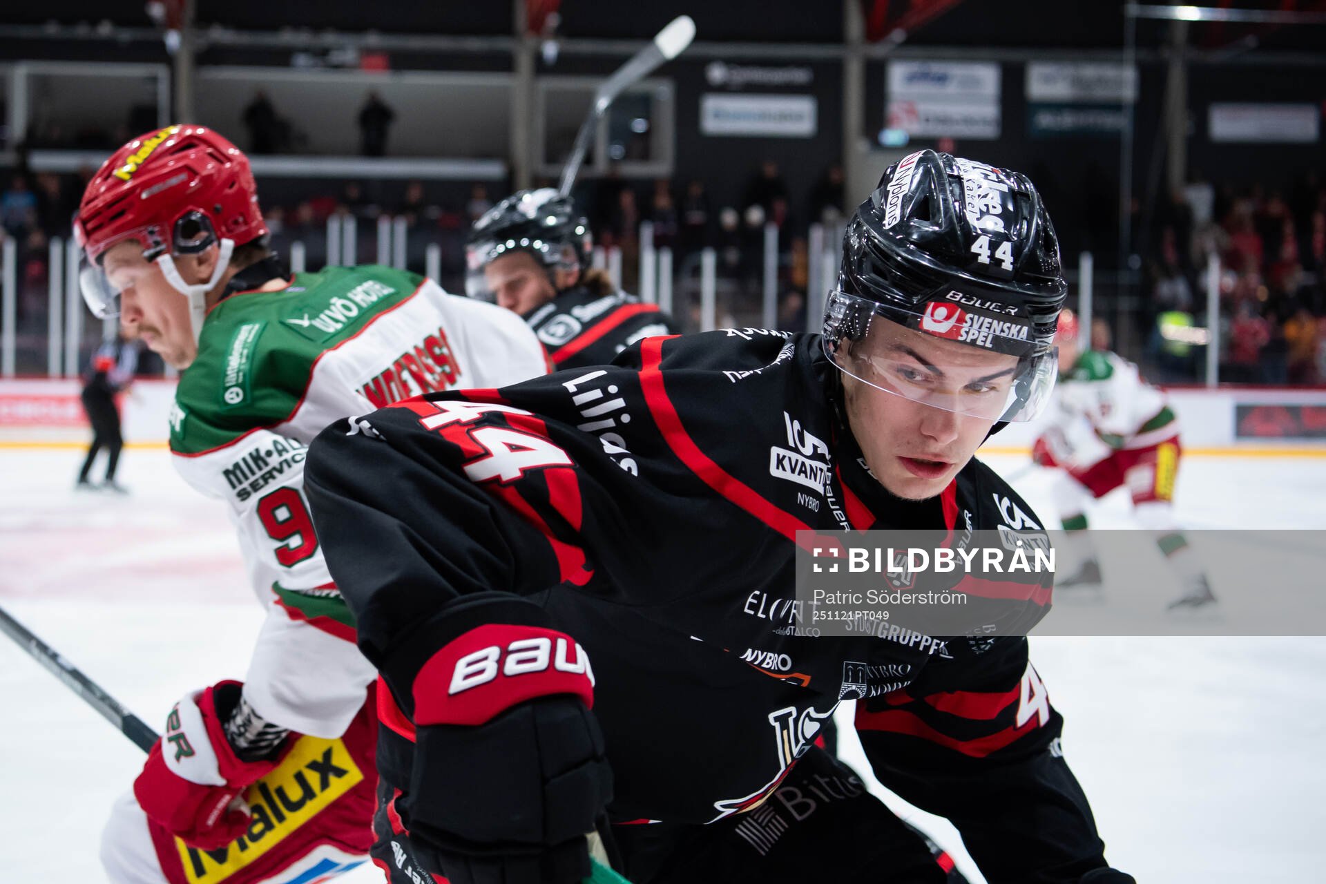 Modos Linus Andersson och Nybro Vikings Isak Norlin