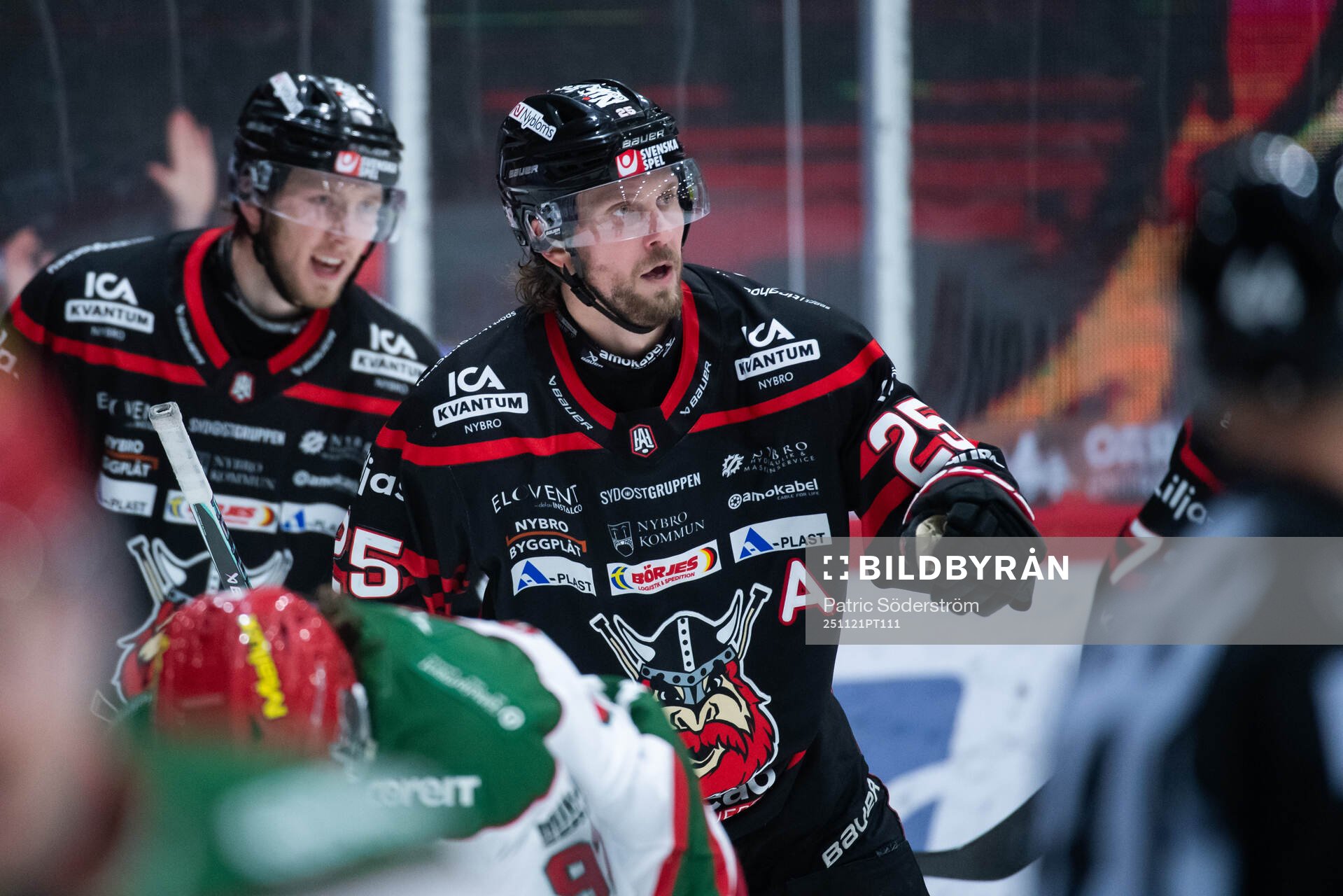 Nybro Vikings Marcus Bergman jublar