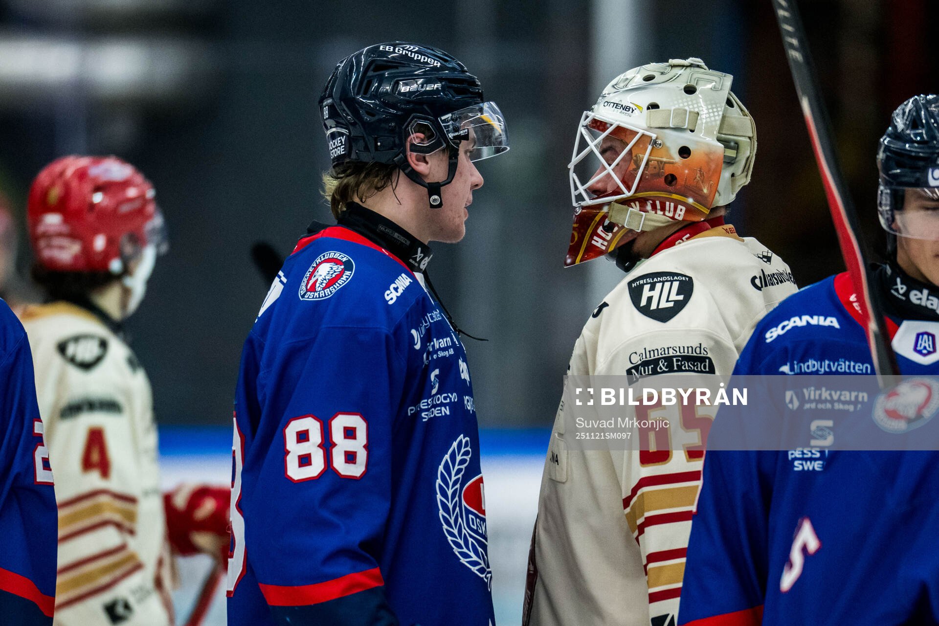 Oskarshamns Herman Träff och Kalmars målvakt Jacob Crespin