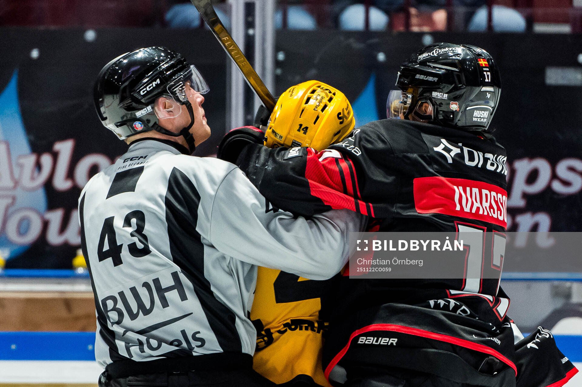 Malmö Redhawks Johan Ivarsson och Skellefteås Andreas