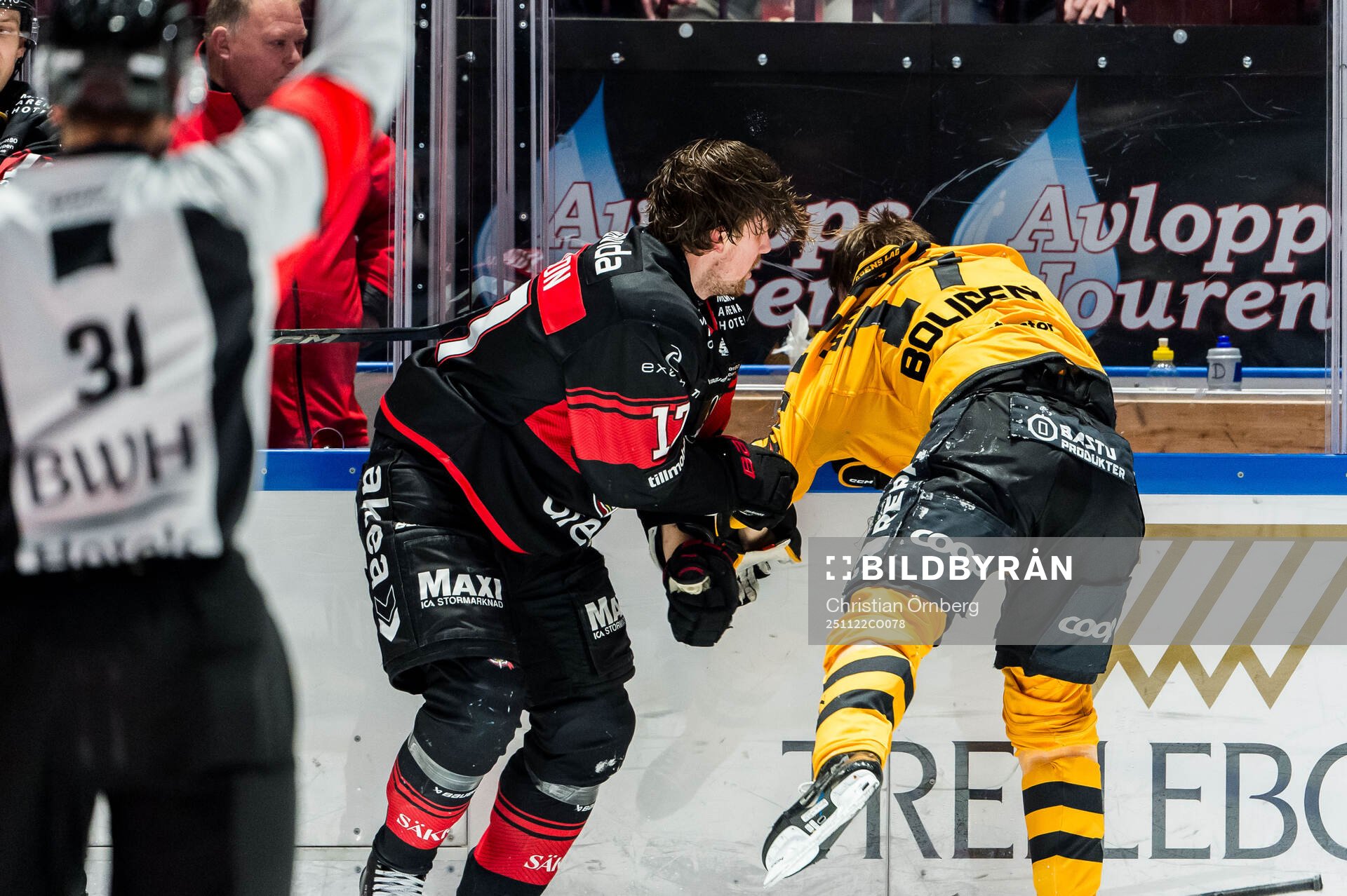 Malmö Redhawks Johan Ivarsson och Skellefteås Pär
