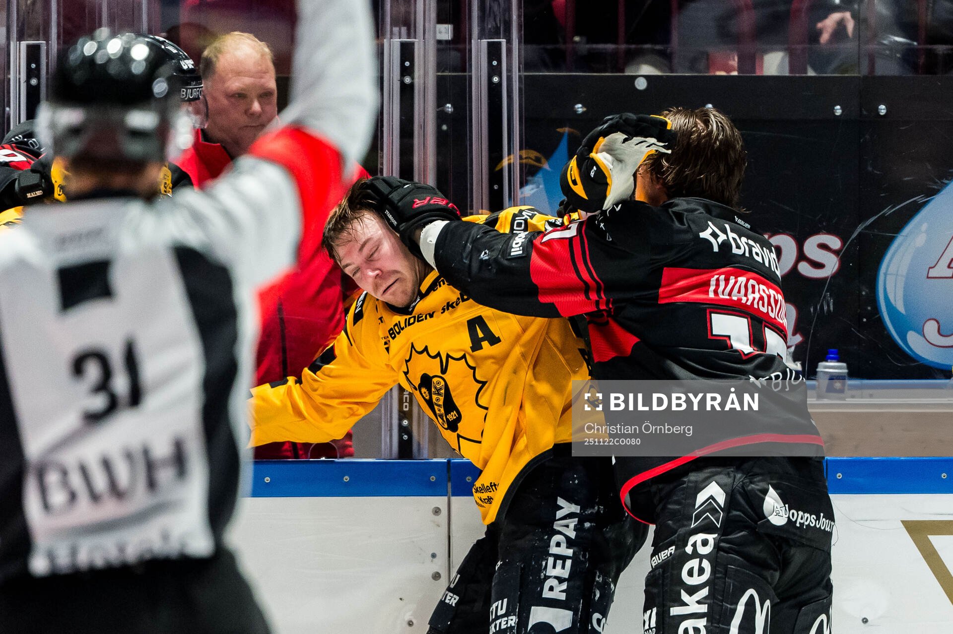 Malmö Redhawks Johan Ivarsson och Skellefteås Pär