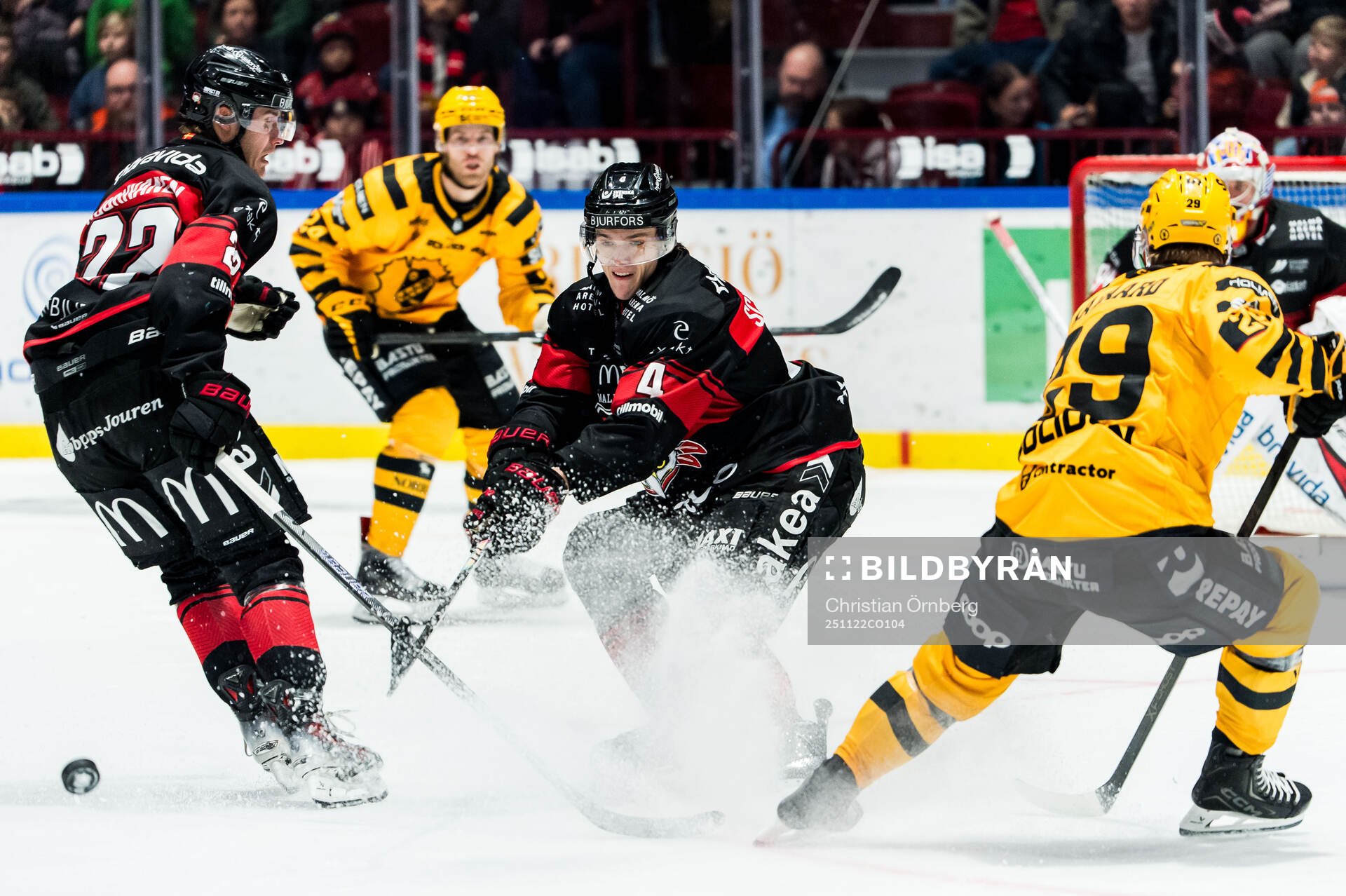 Malmö Redhawks Martin Schreiber och Skellefteås Mikkel